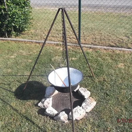 Jucus Vendeghaz 3* Zalahaláp