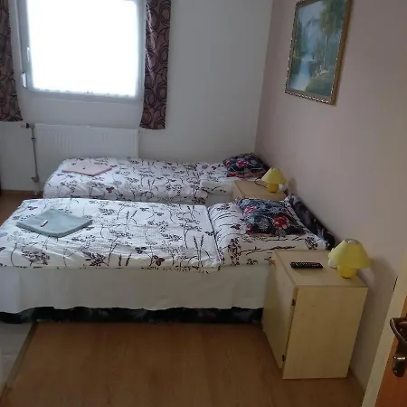 Jucus Vendeghaz Gæstehus Zalahaláp