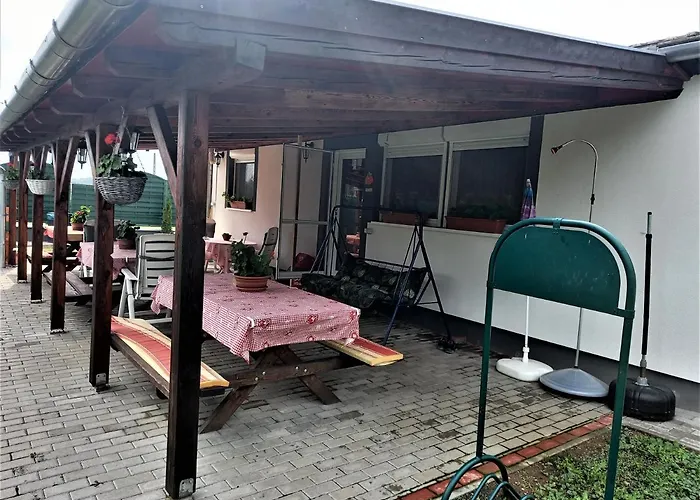 Jucus Vendeghaz Guest house