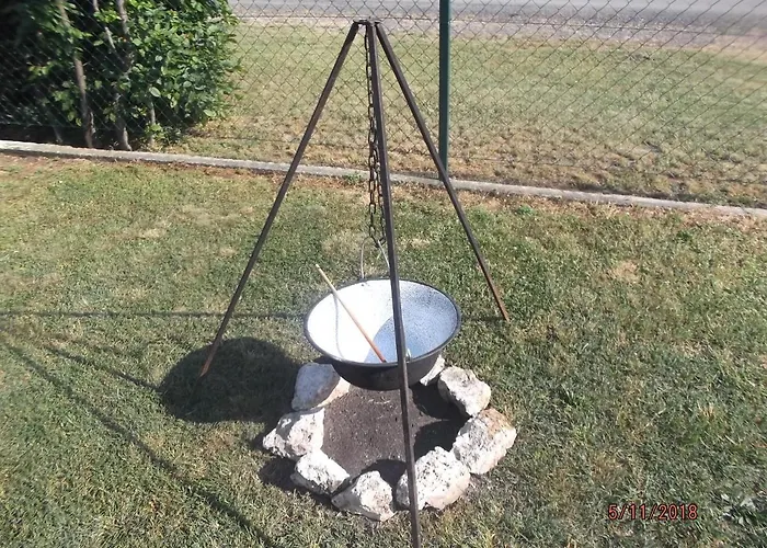 Jucus Vendégház 3* Zalahaláp